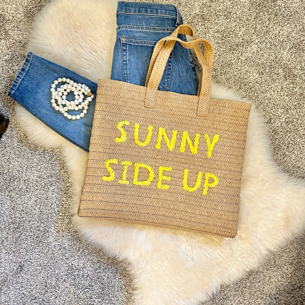 ✨BTB Los Angeles Brand “Sunny Side Up” Rattan Tote Beach Summer Bag✨